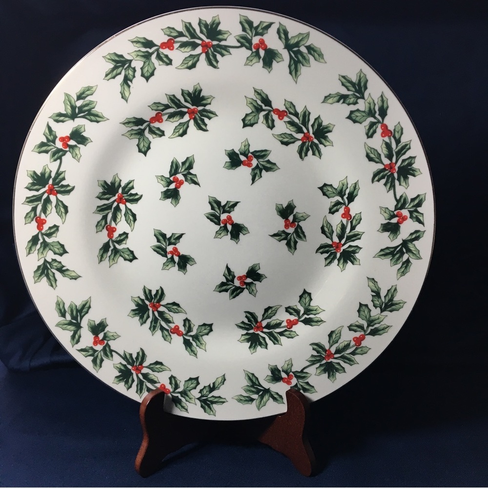 Baum Brothers Formalities Holly Plate 10 1/2”